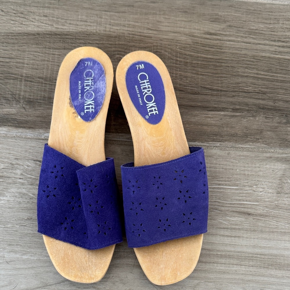 Vintage Cherokee 7 Made in Italy purple suede slide sandals